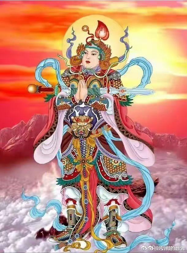 韦驮天将，菩萨化身，拥护佛法誓弘深，宝杵镇魔军，功德难伦，祈祷副群心。 南无普眼