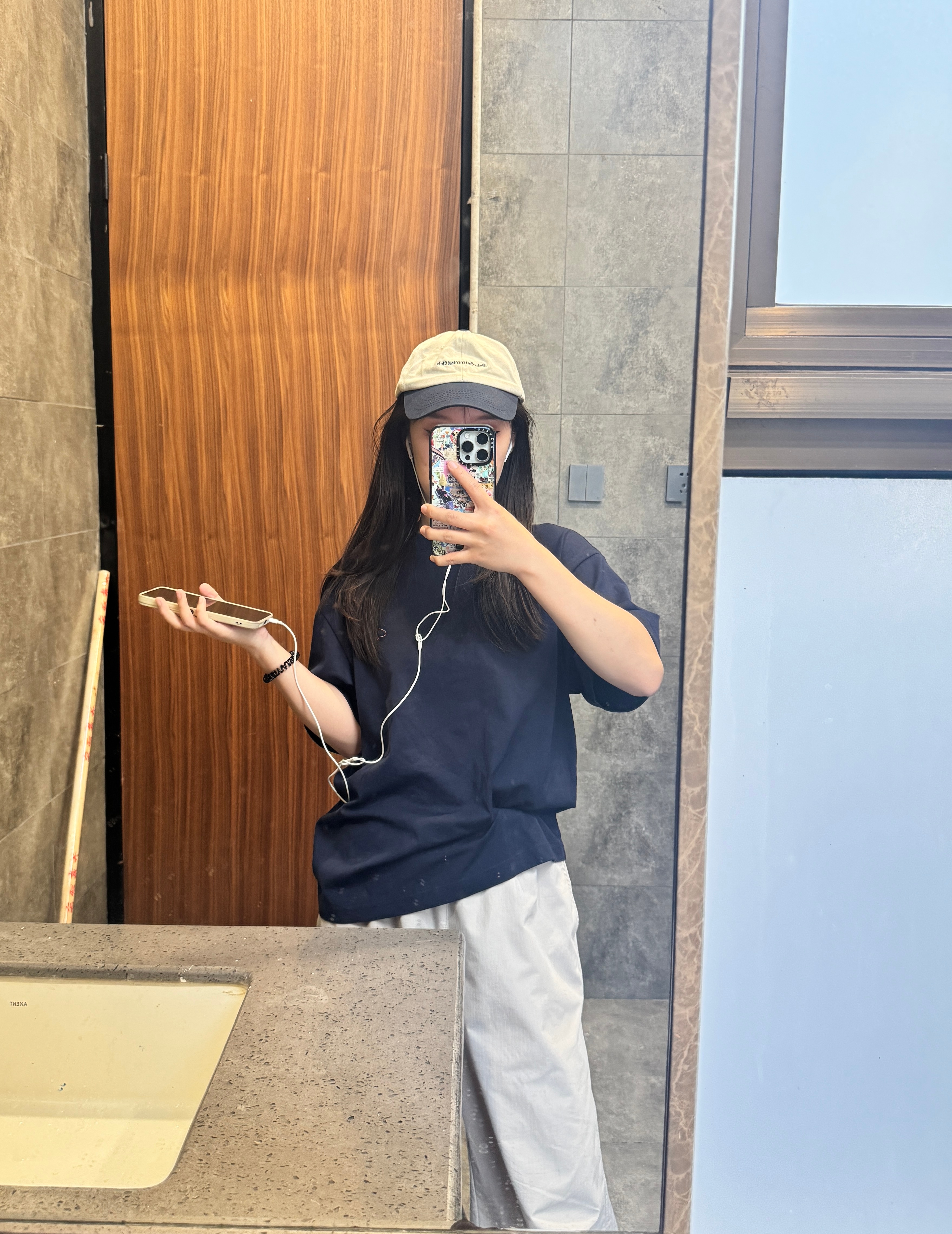 有线耳机穿搭火了有线耳机成了时尚单品啦