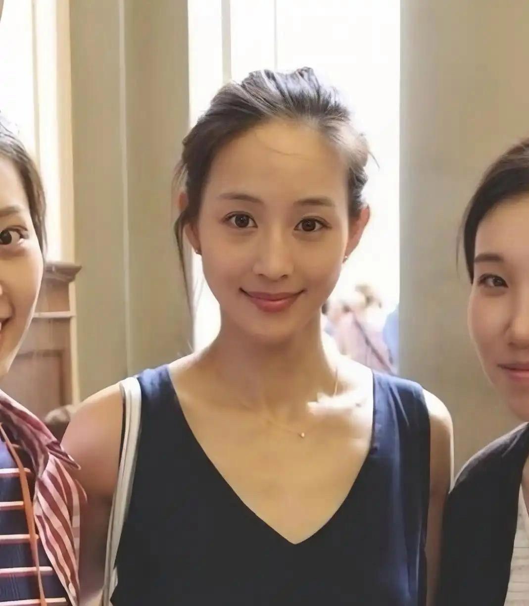 孙凡清和李雪我都认了。
唯独这个我真的绷不住。
宋祖儿原名孙凡清，李一桐原名叫李