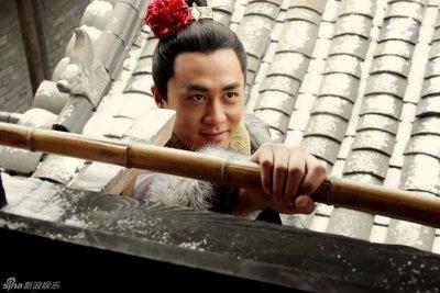 水浒传里，西门庆为啥用了最笨的一招得到潘金莲？

在水浒世界里，武大不过一个卖炊