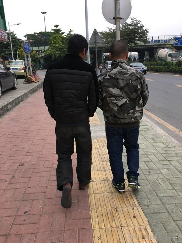 早晚有一日，你会看透。

这世上本无绝对的好人和坏人。

好与坏，可能集于一人之