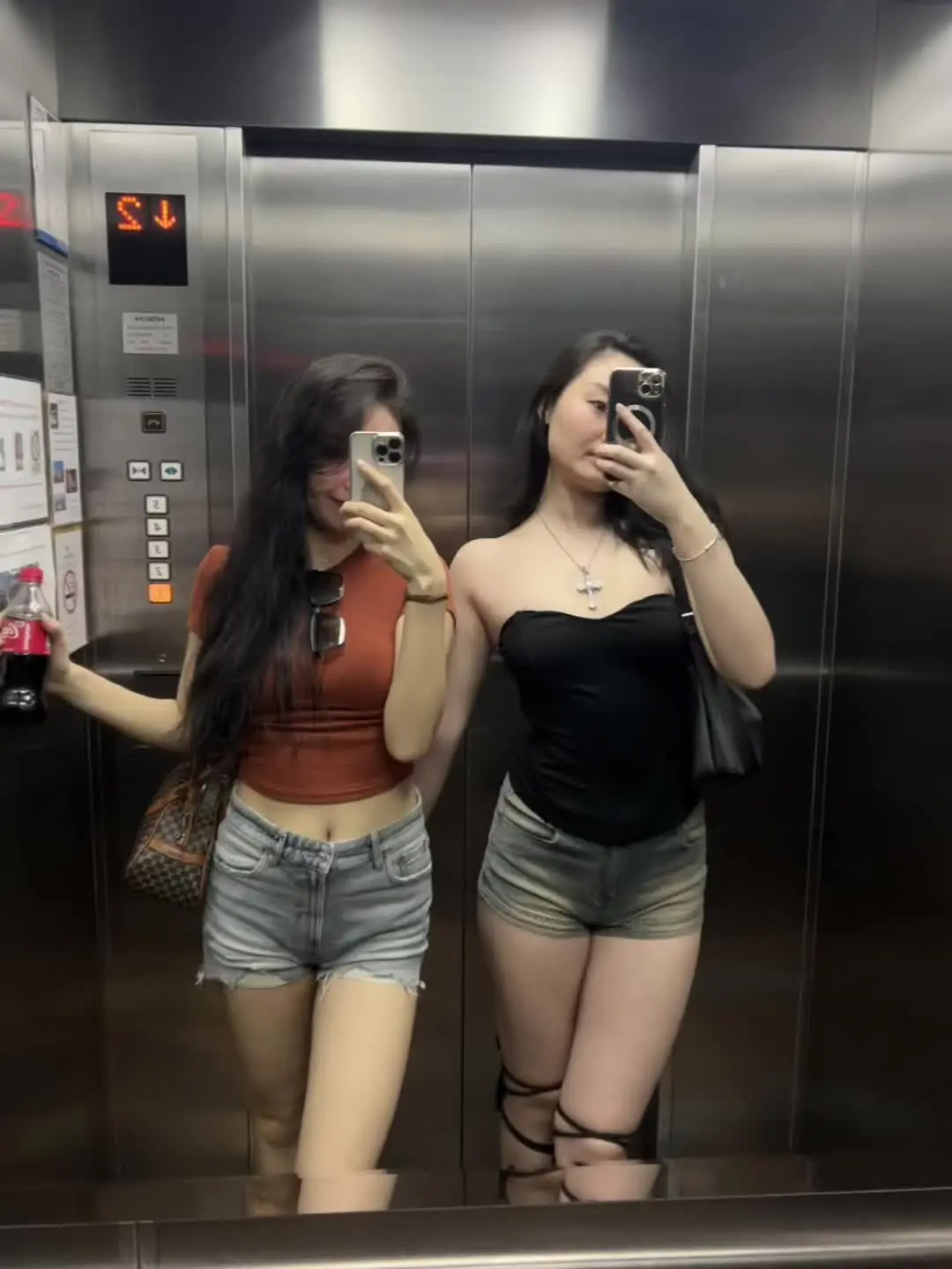 一个人是穿，两个人是搭