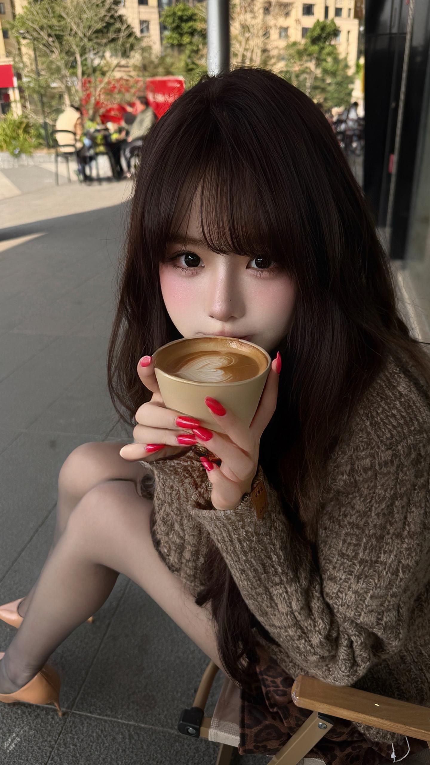 你的瞳孔 爱意循环的瞄点。回复