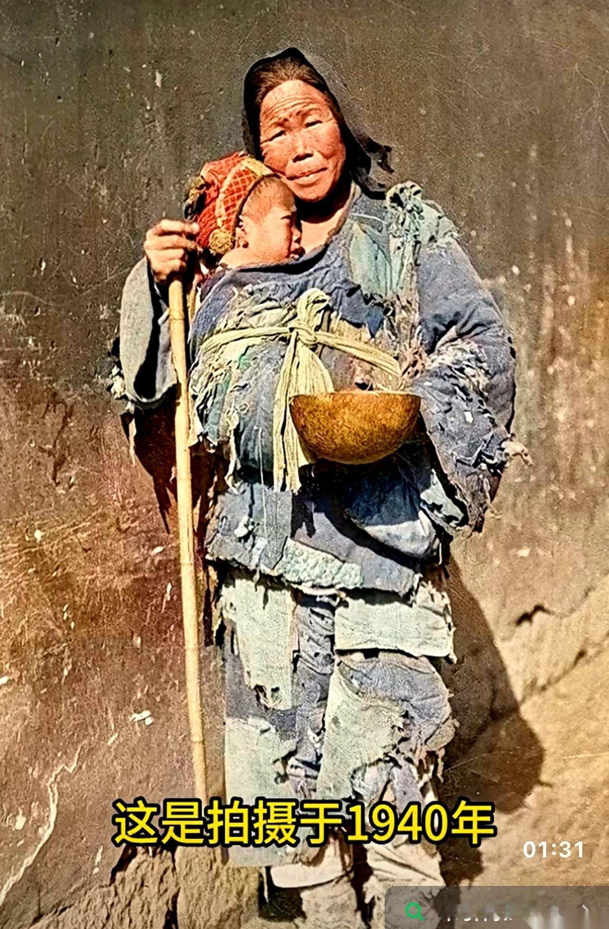 丈夫咽下最后一口气，塞进朱引梅手里的，不是嘱咐，是一个沉甸甸的布包。
他声音轻得