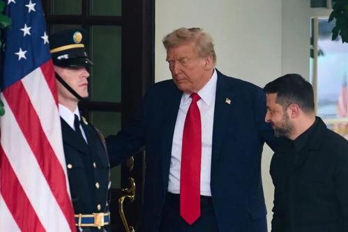 首先，若特朗普重返白宫，美国对乌援助大概率锐减，乌克兰战场弹药、资金缺口会扩大，