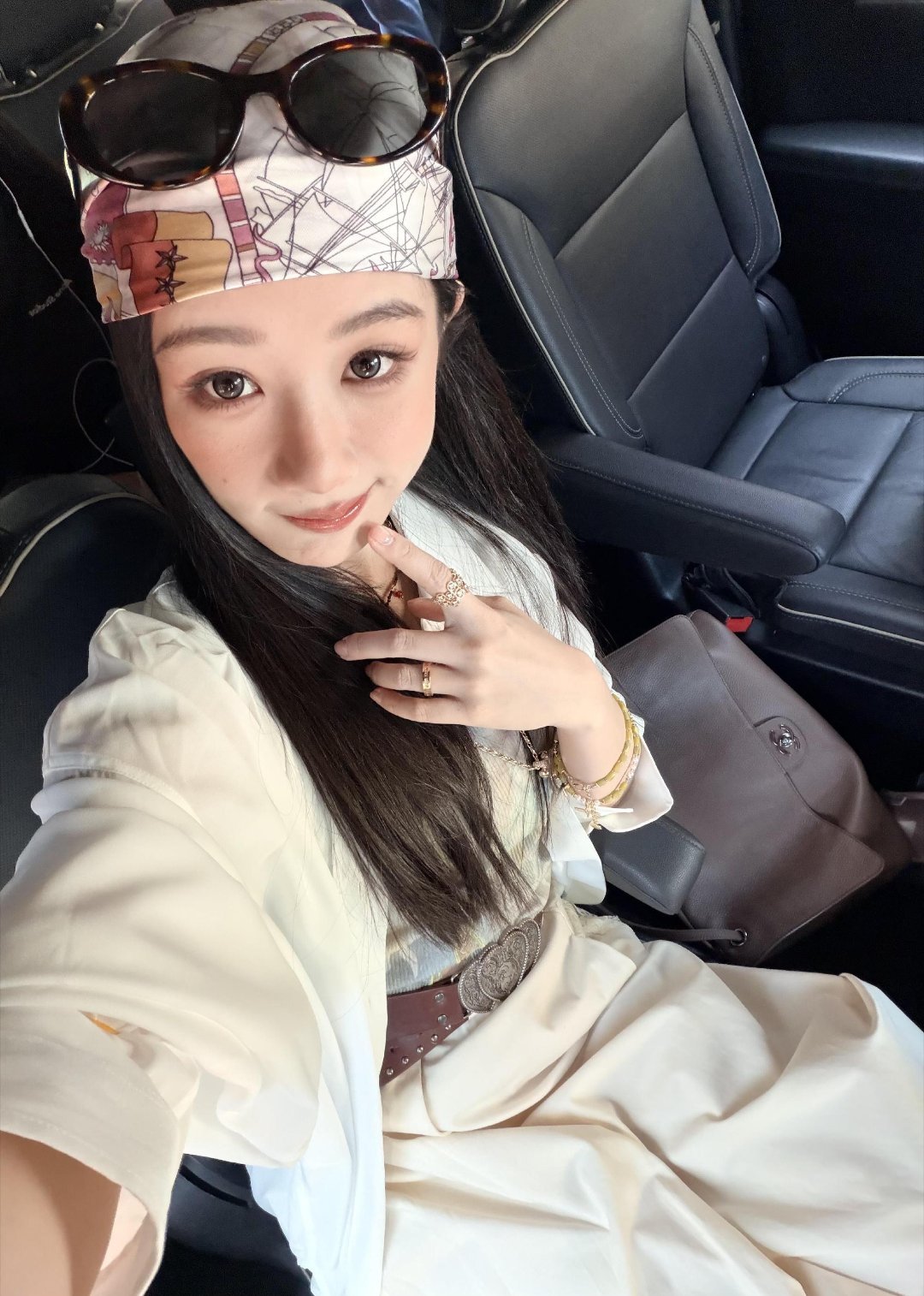 杨紫杨紫董竹君yz 杨紫玉兰花开君再来终身铺直叙，偏偏遇见了你，我的心便波涛四起