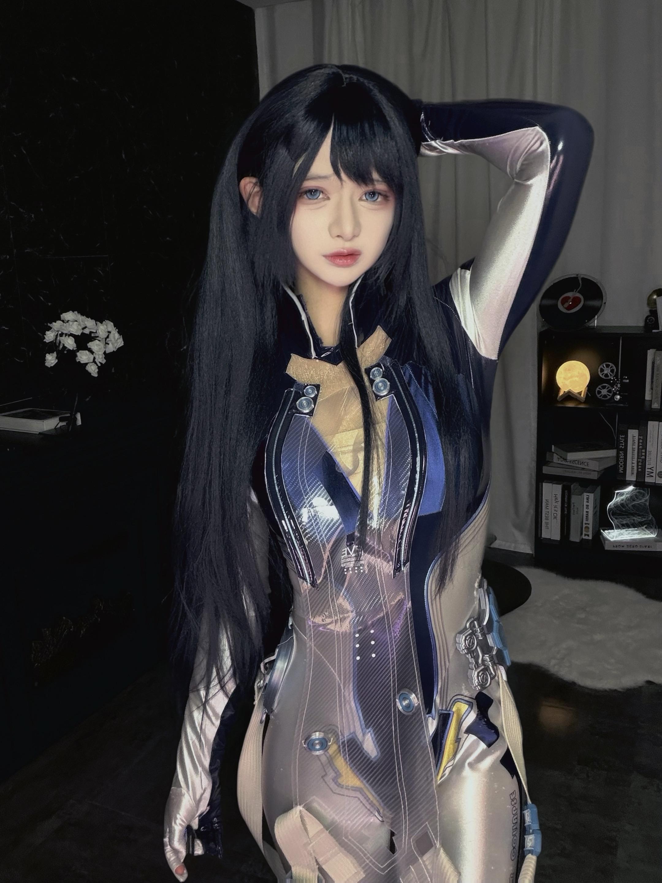 邪恶腹黑大师姐。