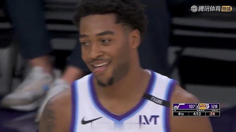 抗议！爵士主帅哈迪向裁判表示不满😢目前湖人获得35次罚球，爵士仅11次。