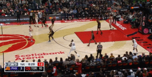 三分3中3！杰伦·格林状态找回来了！
在今天NBA常规赛太阳对阵猛龙的第一节比赛