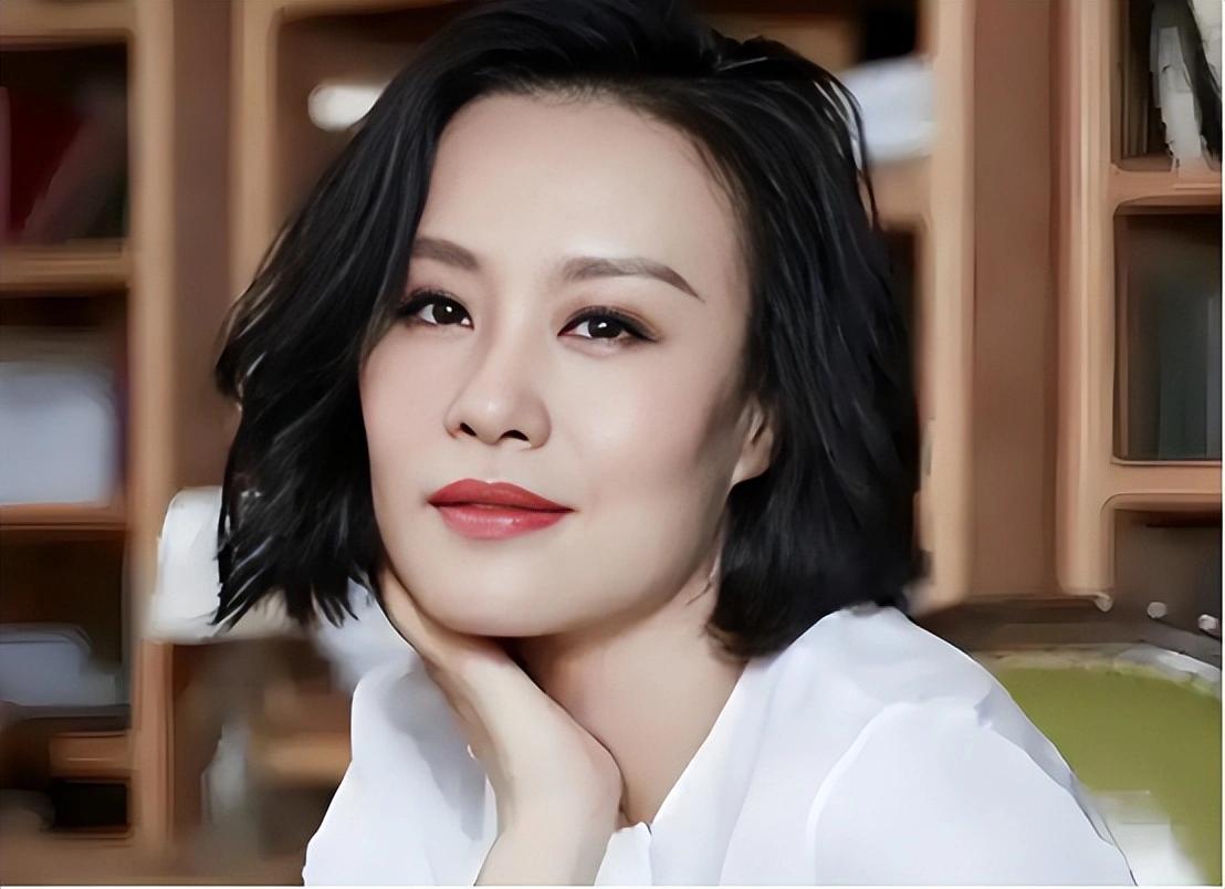 邬君梅以独特姿态，在国际影坛绽放璀璨光芒，这绝非简单的模仿与传承，而是跨越时代的