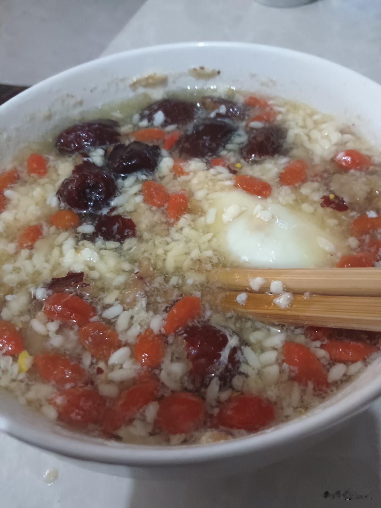 如何保持免疫系统最佳状态，永州球迷追湘超永州队绿茵场上的“良药”
 
王建国是一