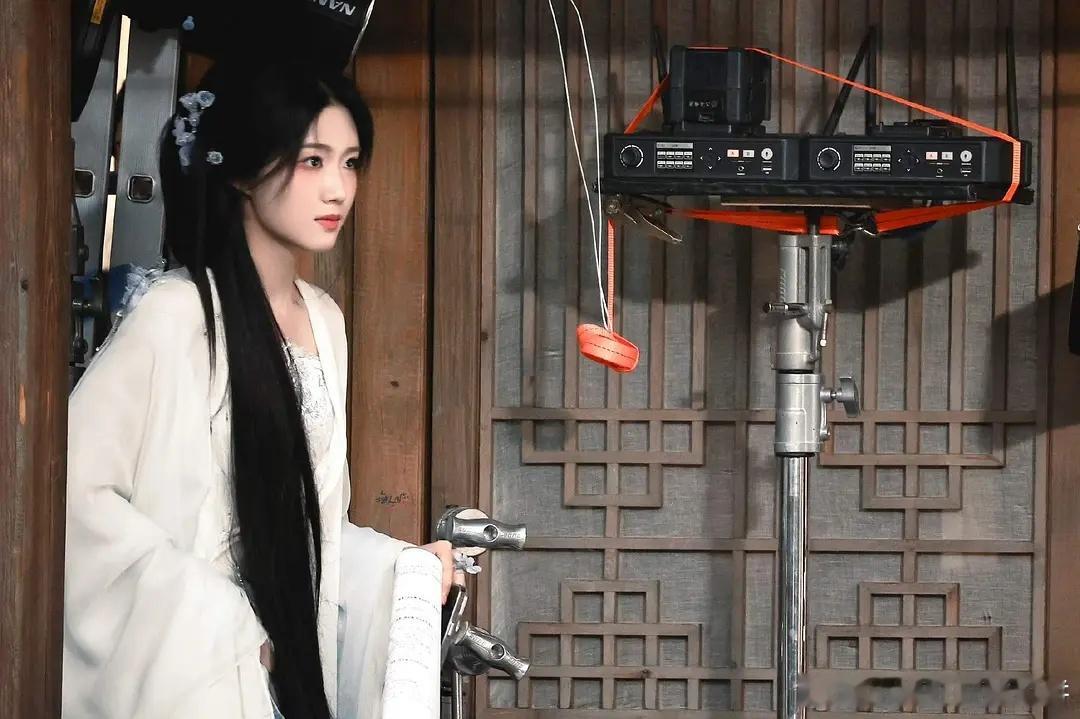 路透好漂亮  她碰上合适的妆造真的像换头  可塑感好强[偷笑][偷笑] ​​​