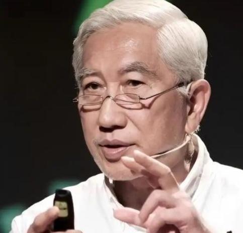 清华教授一针见血：出现无人驾驶、无人酒店都不稀奇，真正让人后怕的是，如今的人工智