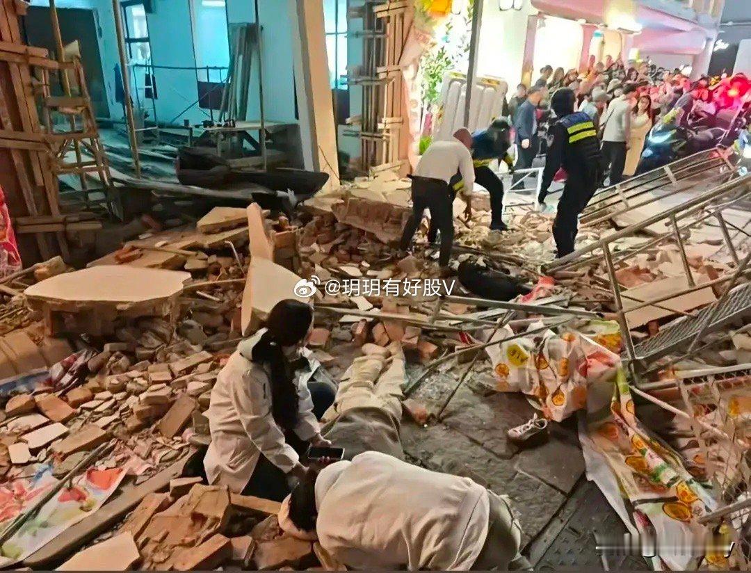 59条人命的代价，还是没换回一声警钟。2022年4月，长沙医学院附近民房坍塌，5