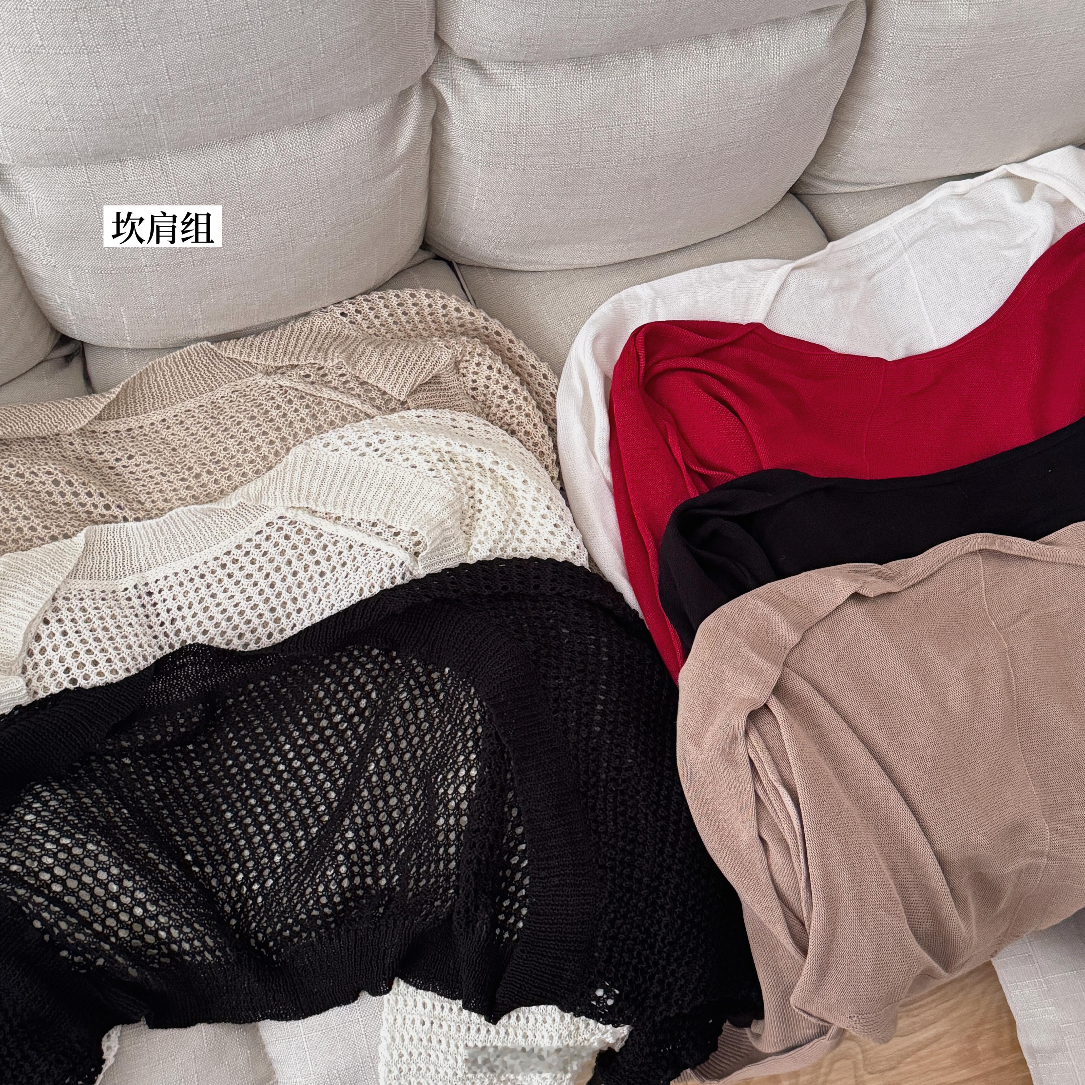 拖着我头重脚轻的身躯来给宝子们拍后面的款 ​​​