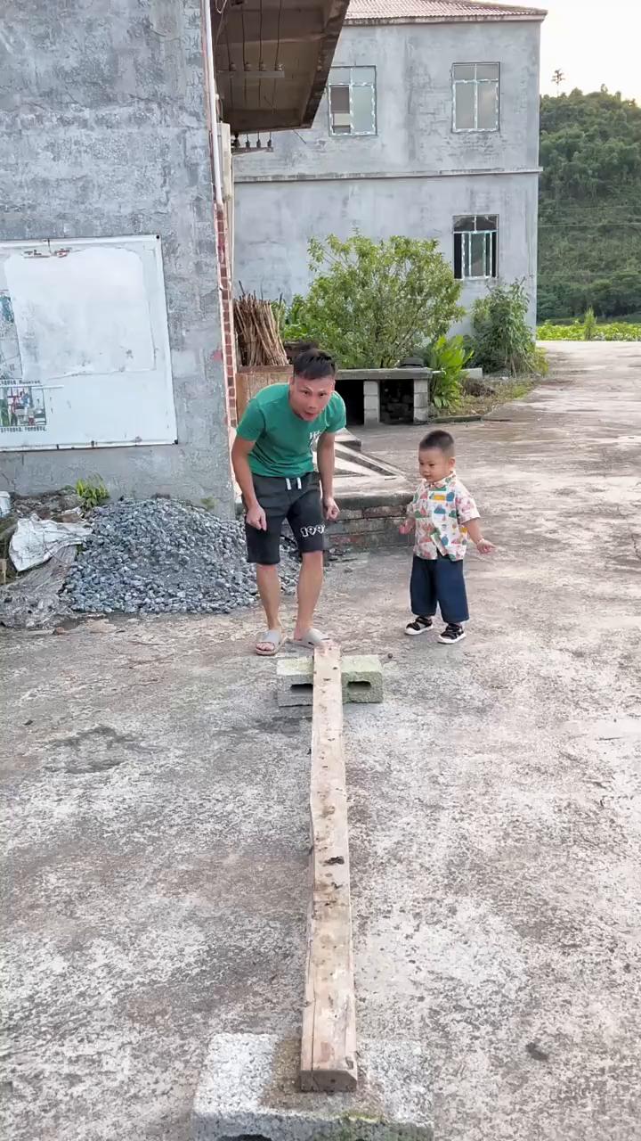 你别笑。