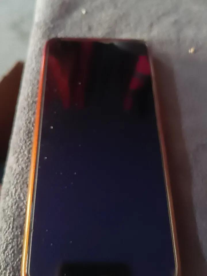 简单直接的回答是：会，但影响程度取决于你当时在“玩什么”以及手机的“发热情况”。