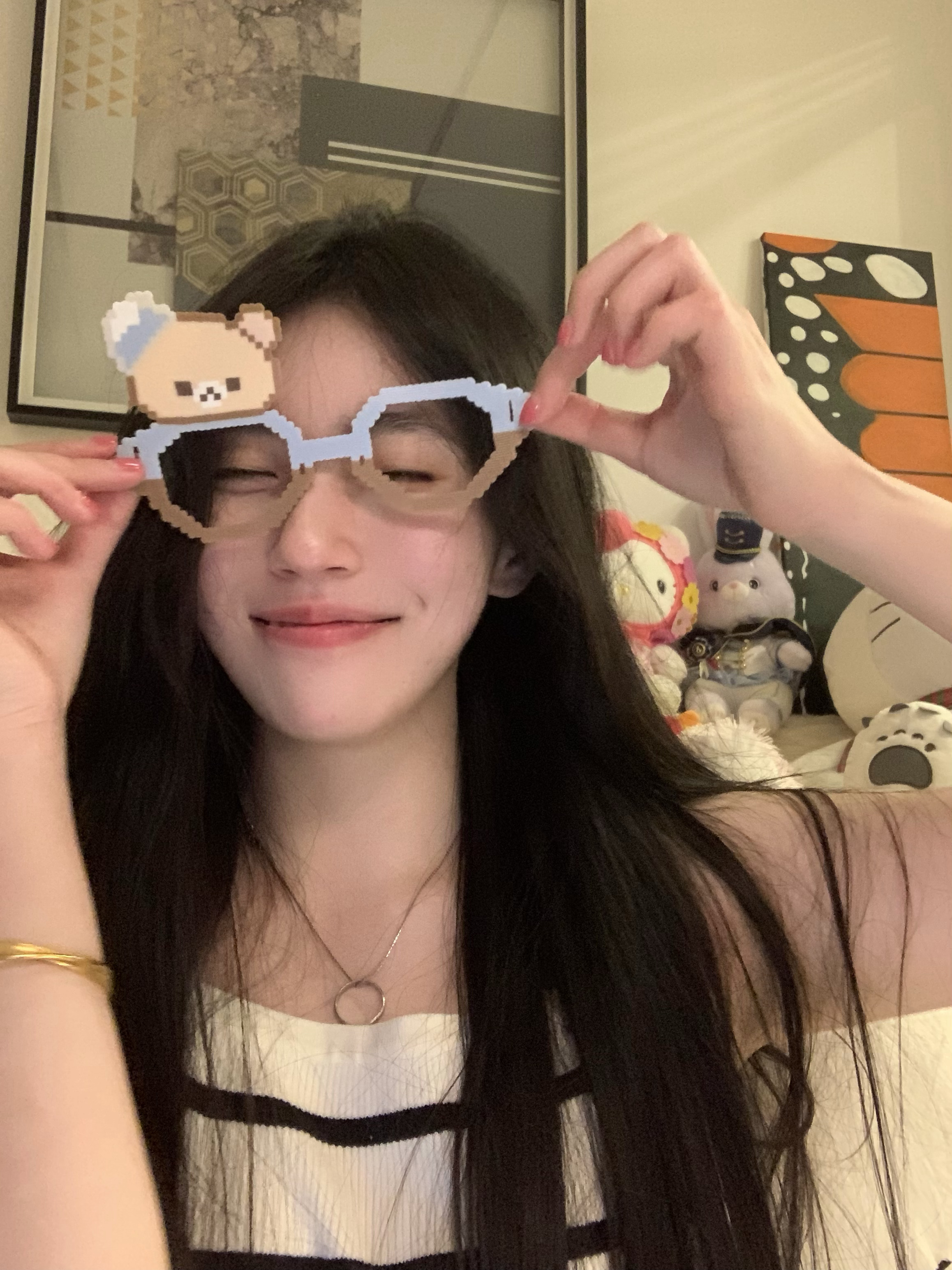 好多小哇表情和睁开眼睛就很奇怪的拼豆镜框🐈⬛ 