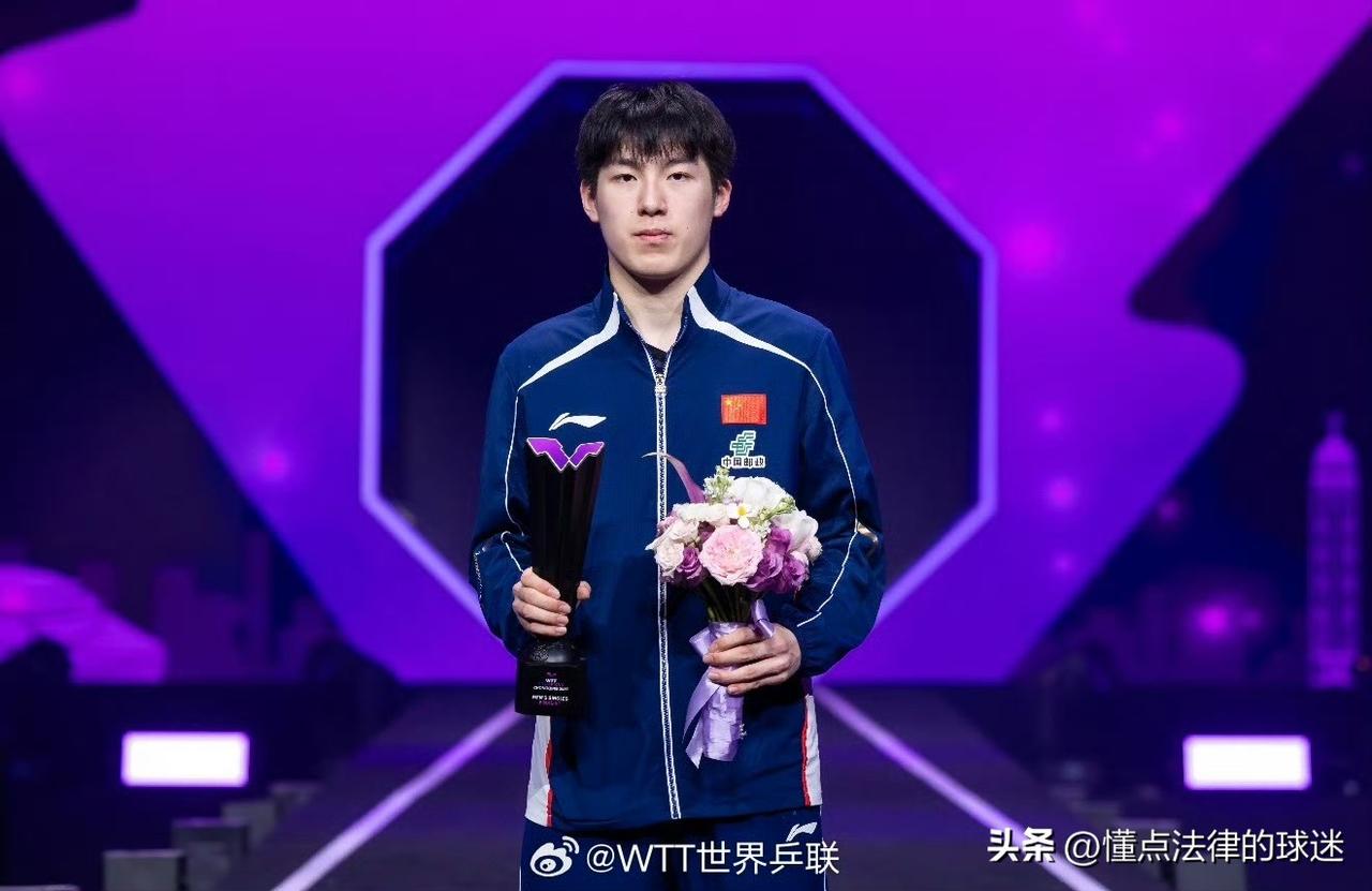重庆乒乓球冠军赛：重点点评5位国乒队员
1、温瑞博🇨🇳：19岁小将，第一次晋