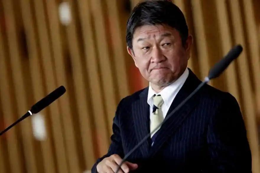 见不到王毅，日本外相造谣与拉夫罗夫会面，俄：压根没起身理他

最近在马尼拉开的东