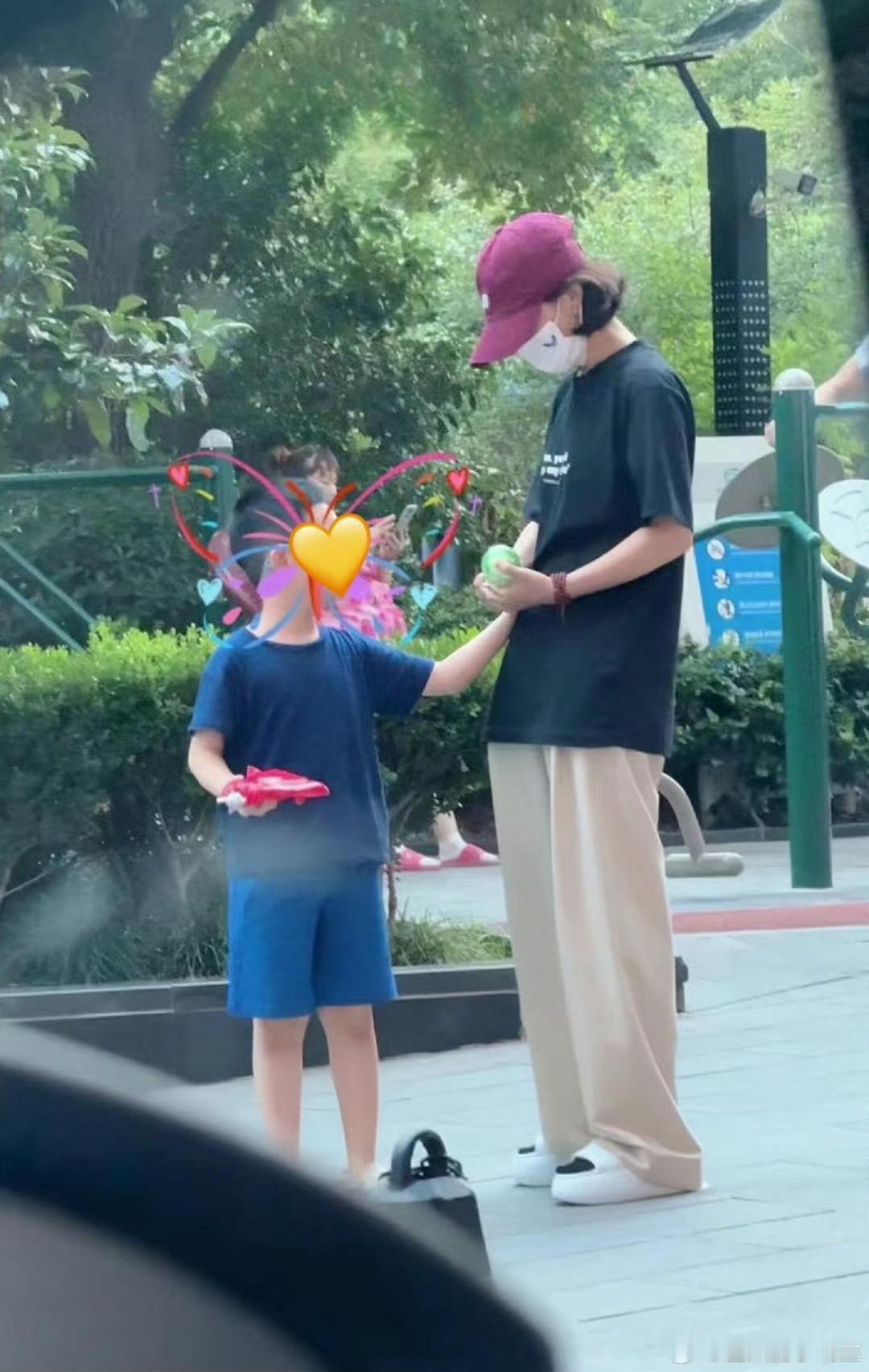 #赵丽颖[超话]#颖宝真的是一个特别好的家长，责任感满满！ ​​​