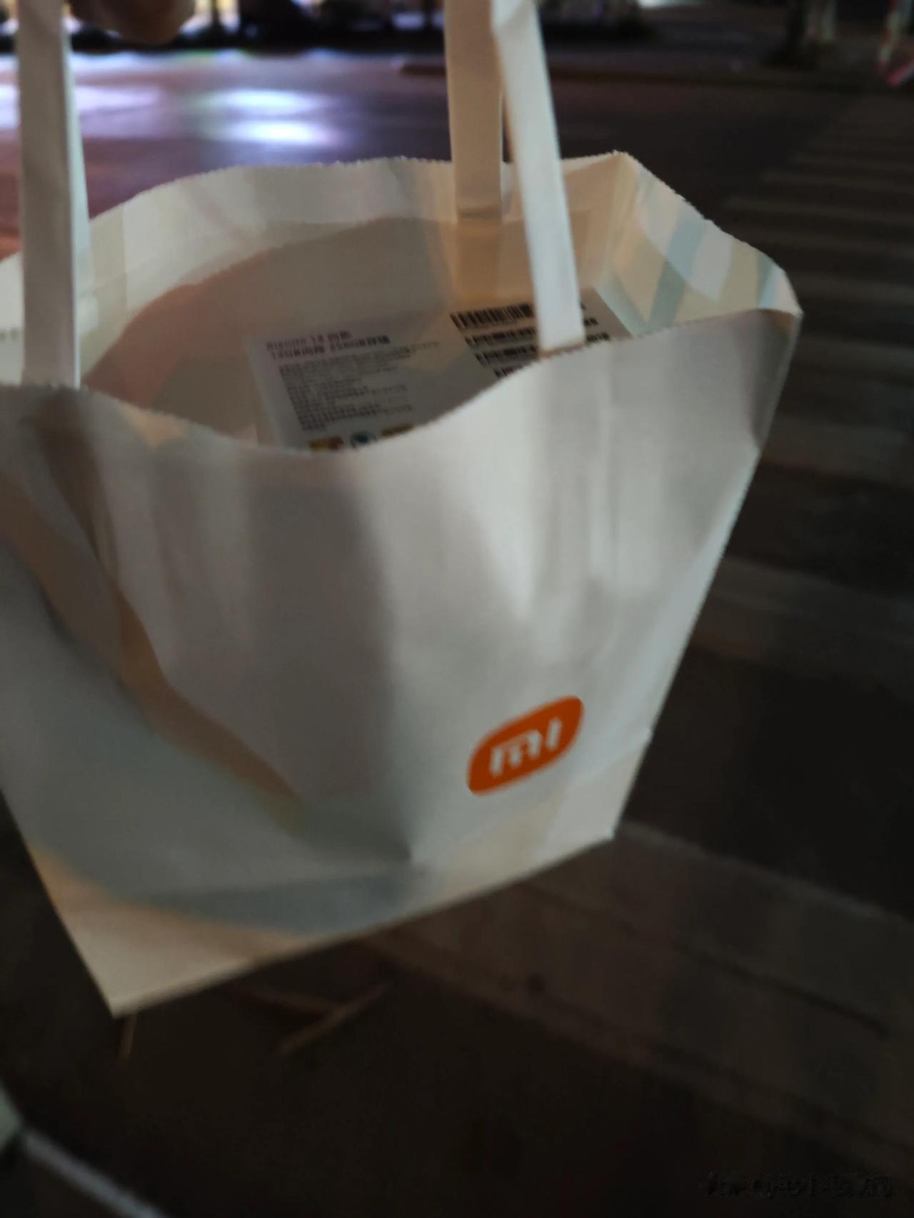 听劝！建议没事真的不要去小米之家乱逛！这一不小心又是大几千没有了~

周末原本没