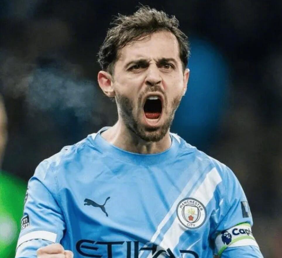 据著名记者莫雷托的报道，贝尔纳多-席尔瓦预计将于六月以自由球员身份离开曼城。目前