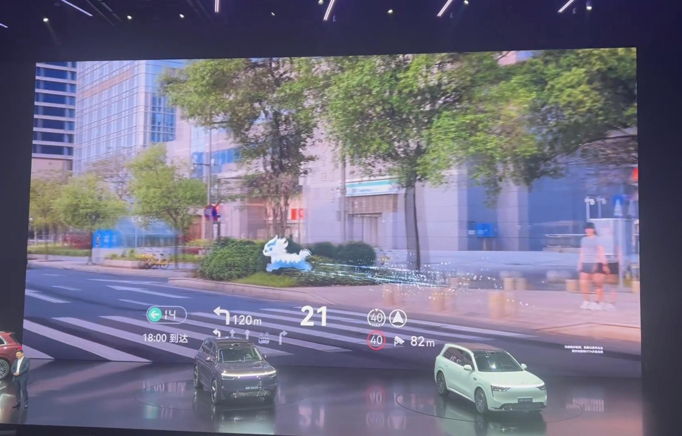 HUD上加一个跑来跑去的小动物....这个主意是哪个天才想出来的？[憧憬] ​​