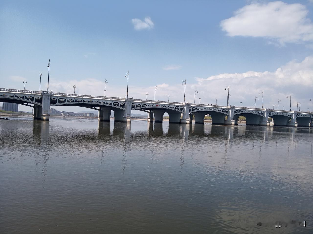 1978年，巧遇我朋友妻子怀孕。
从1978年开始，大批上山下乡知青开始返城。