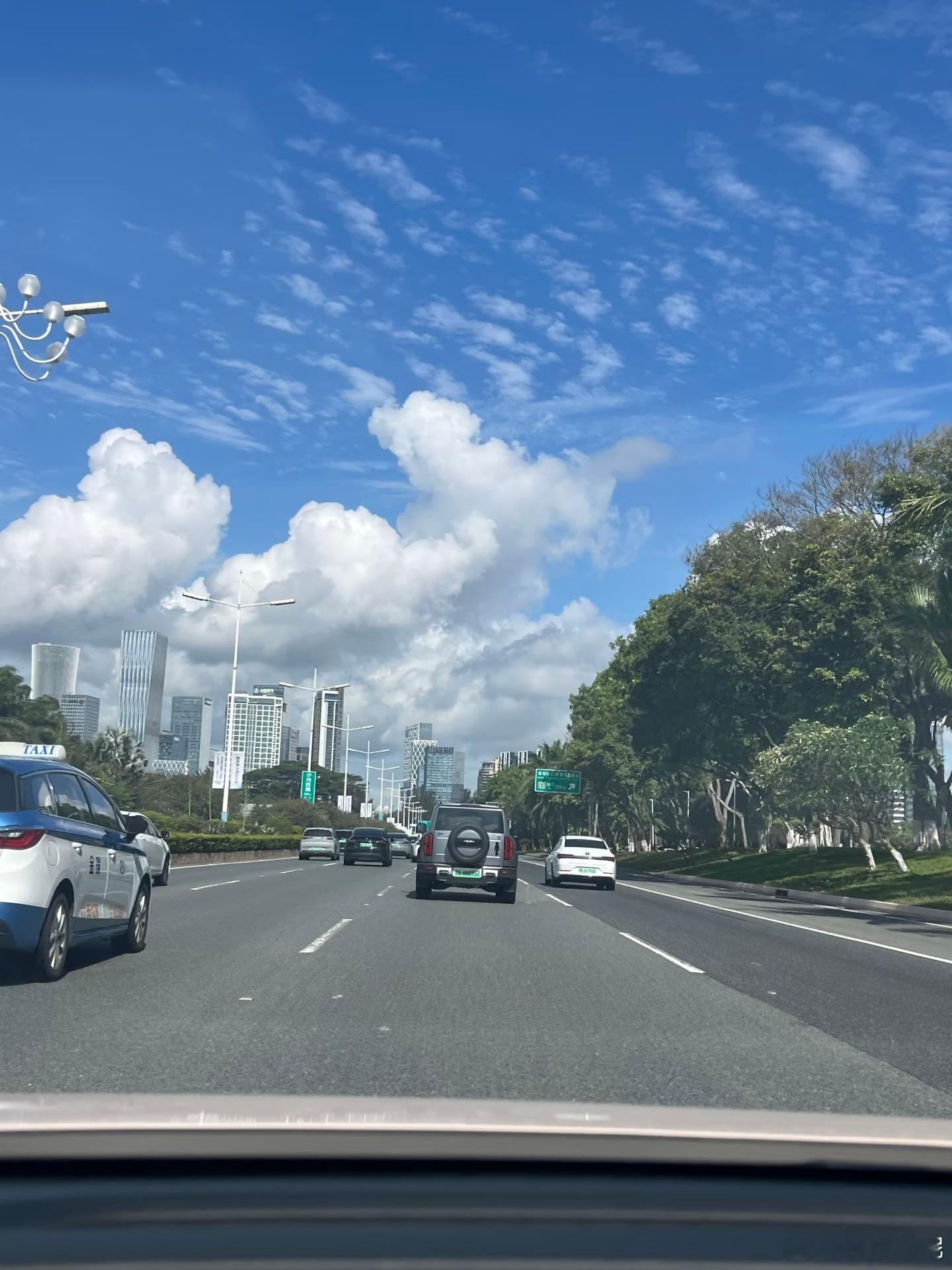 早上好呀～朋友们第一次有这种迫不及待想要上班的赶脚[允悲]GO GO GO[吹风