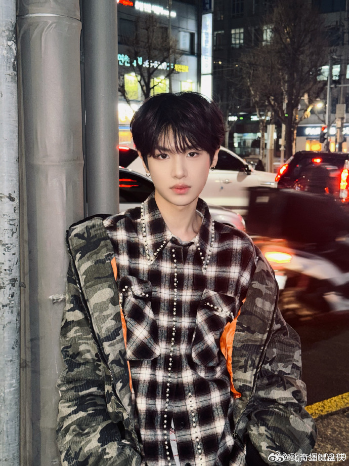 马思纯白客给黄明昊唱偶练主题曲马思纯白客给黄明昊唱eiei 2026 还能拥有 