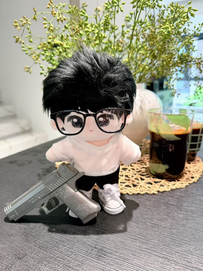 这个《狩谎》有种每天开心开超级盲盒的快乐，我默默的拿出了我的装备，随时等林彦廷召