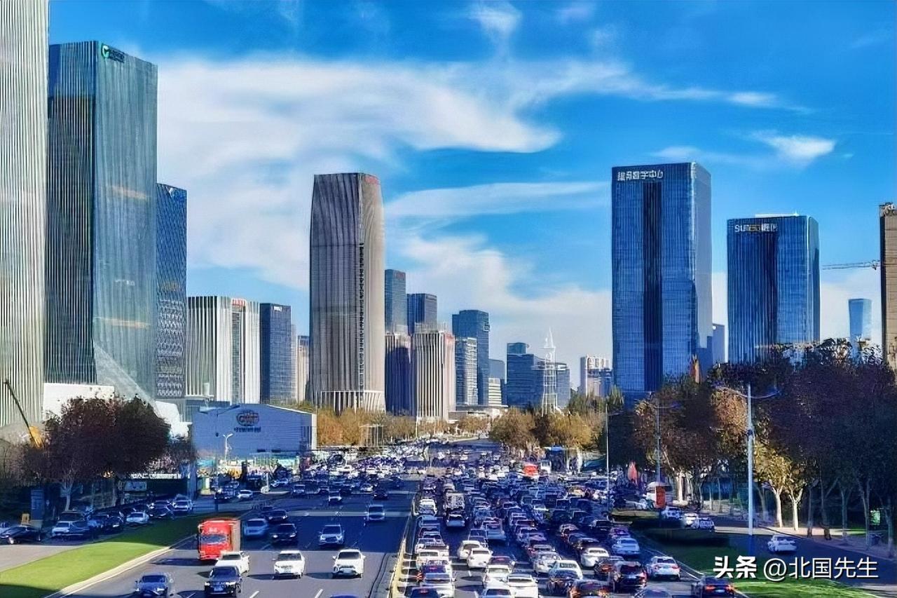 公积金如果能实现自由花自己的钱，那才叫普天同庆。

公积金账户虽然有钱，但是不能