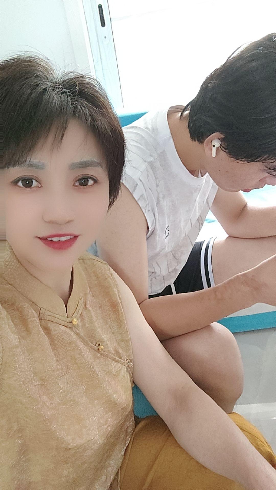 时间过得真快，儿子长大了，我都老了。