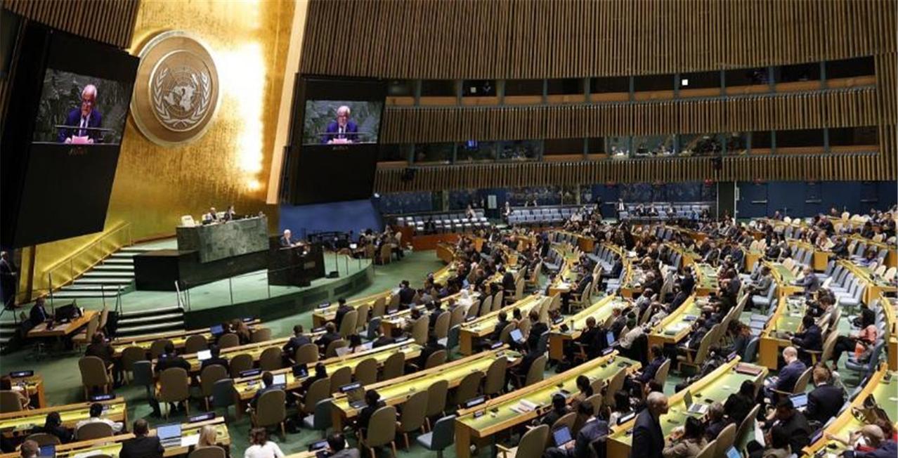 联合国会场炸锅，31国组团怼中国，日本被当场翻旧账
2025年10月9日，在纽约