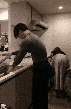 手擦干了，女朋友还在一脸懵逼…