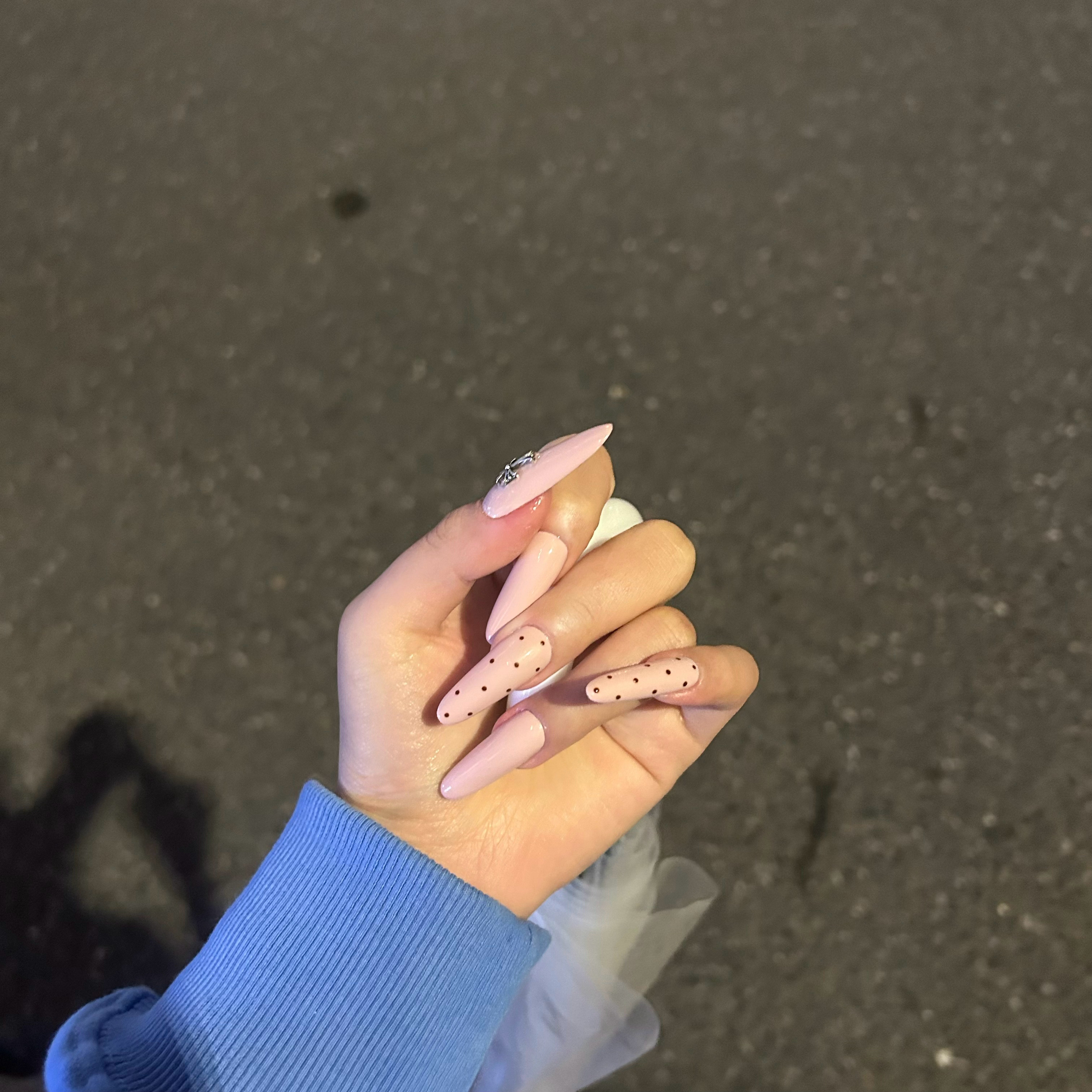 点点苕皮麻辣土豆大碳水吃吃美甲是这个 拍不好证件照 