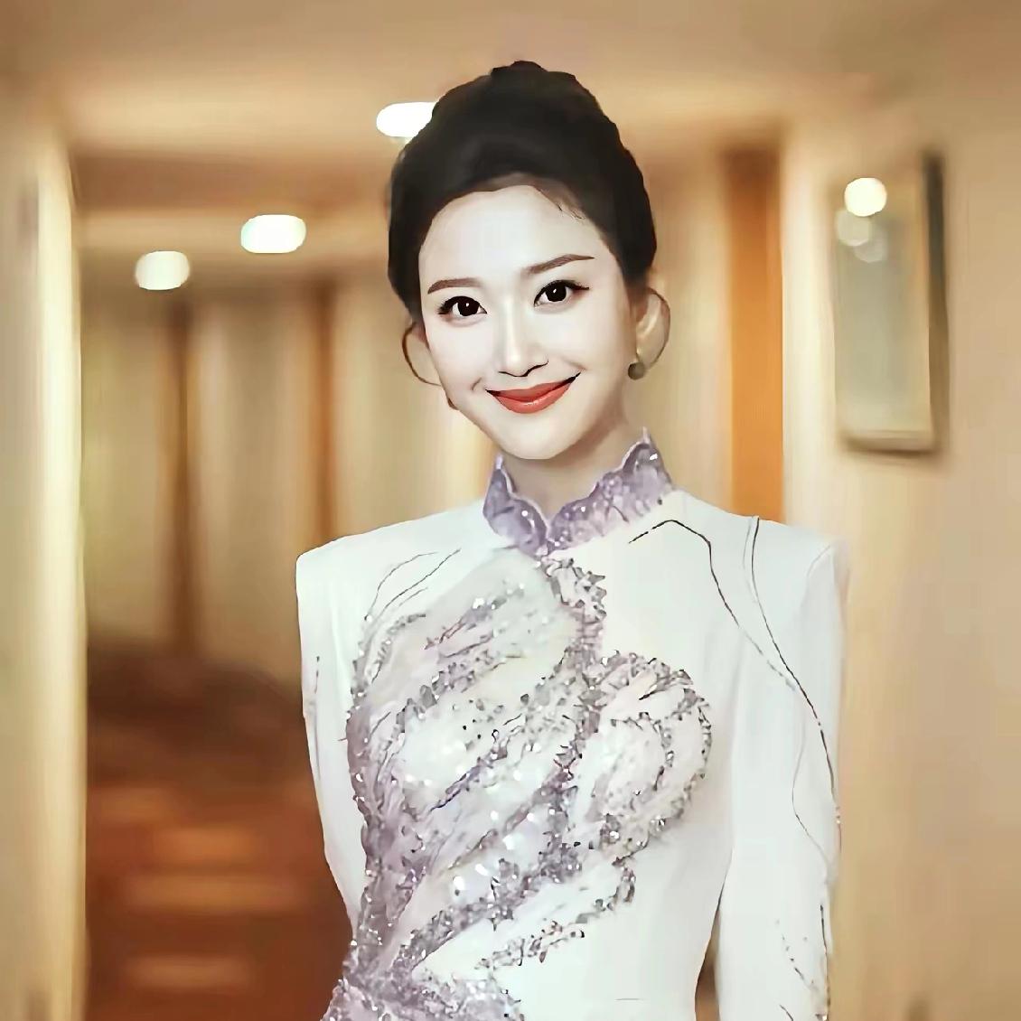 央视春晚最大黑马，刘心悦2026主场一战封神，这颜值谁顶得住？

2026央视春