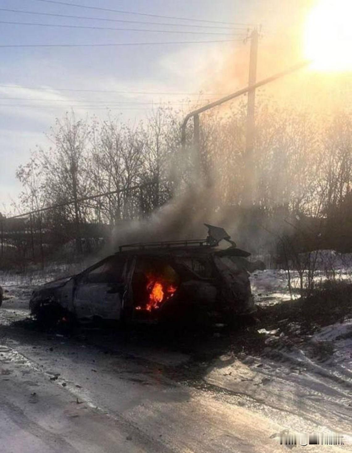 克拉马托尔斯克，俄军一架光纤无人机袭击了尼古拉耶夫卡的一辆汽车。俄军已推进到该城