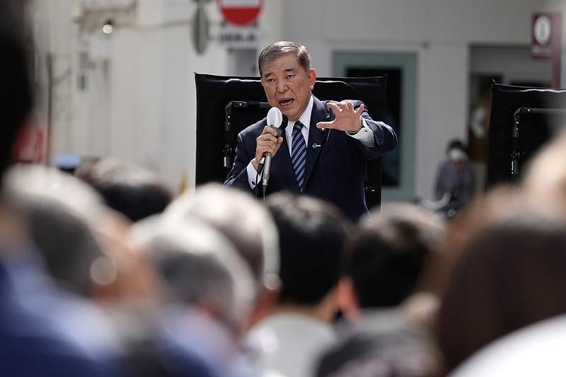 古谢玄太这次当选冲绳县知事，说穿了就是自民党时隔12年重新把冲绳县政的主导权攥回