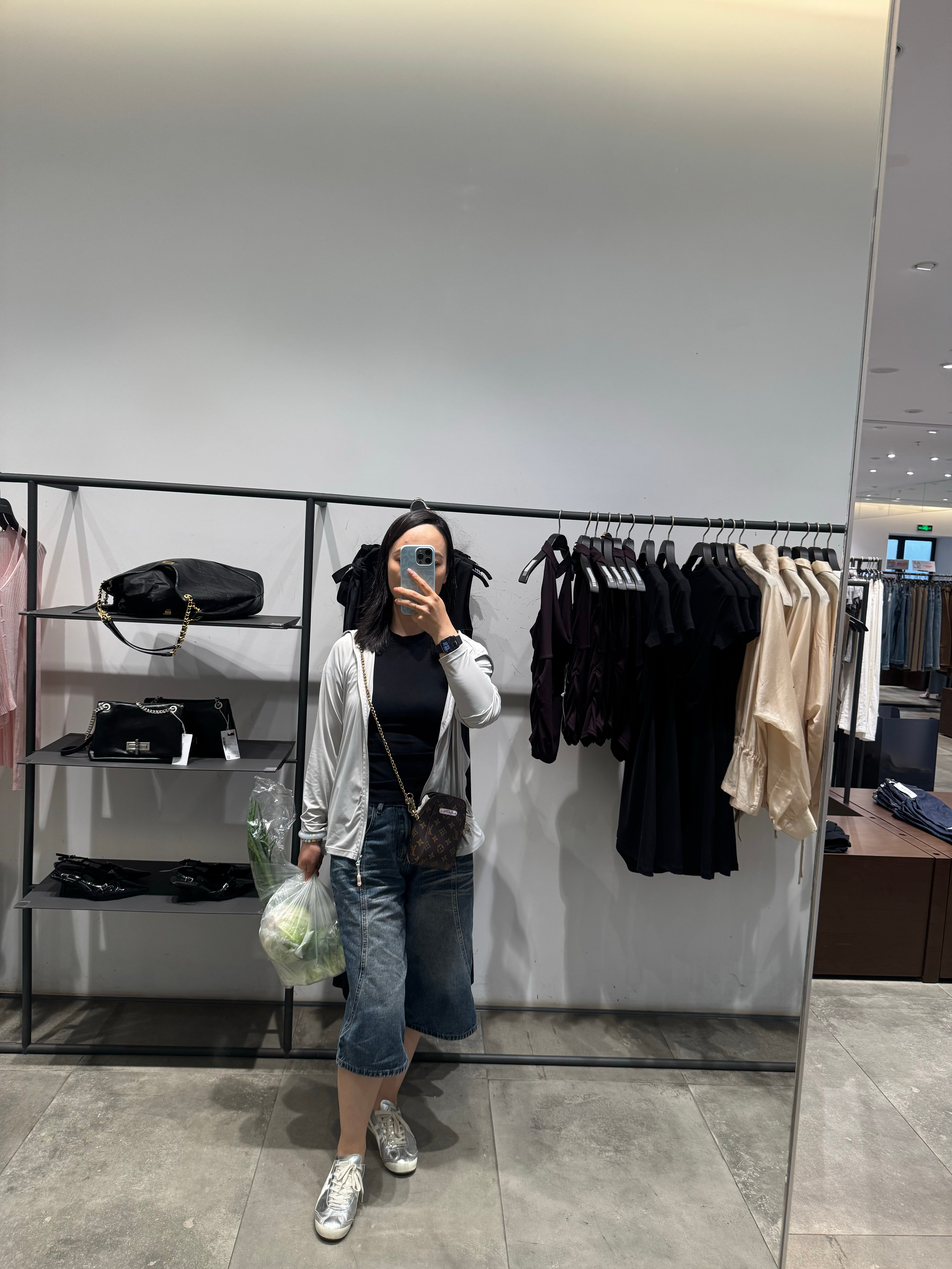每隔一周就得溜溜自己是溜溜自己呀 我今天就溜了溜溜心情很好姨妈来了 又好像没来中