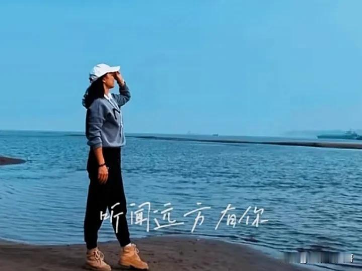 我妈心真大！她带侄儿也太不让人省心了，嫂子的担心不无道理。她看手机视频时，嫌侄儿