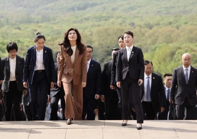 郑丽文“谈统一太早”是谣言？她的真实立场其实是这样

最近网上疯传一句话，说国民