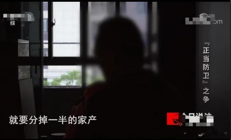 “一家人！何至于此？”上海，男子的母亲因拆迁纠纷被舅舅打伤，男子遂带人上门殴打舅