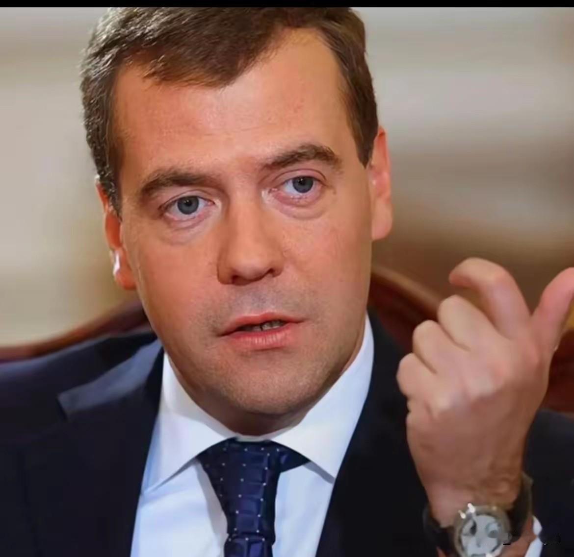 梅德韦杰夫为欧盟诠释“ 让美国再次伟大”= 让丹麦再次渺小（MDSA）= 让欧洲