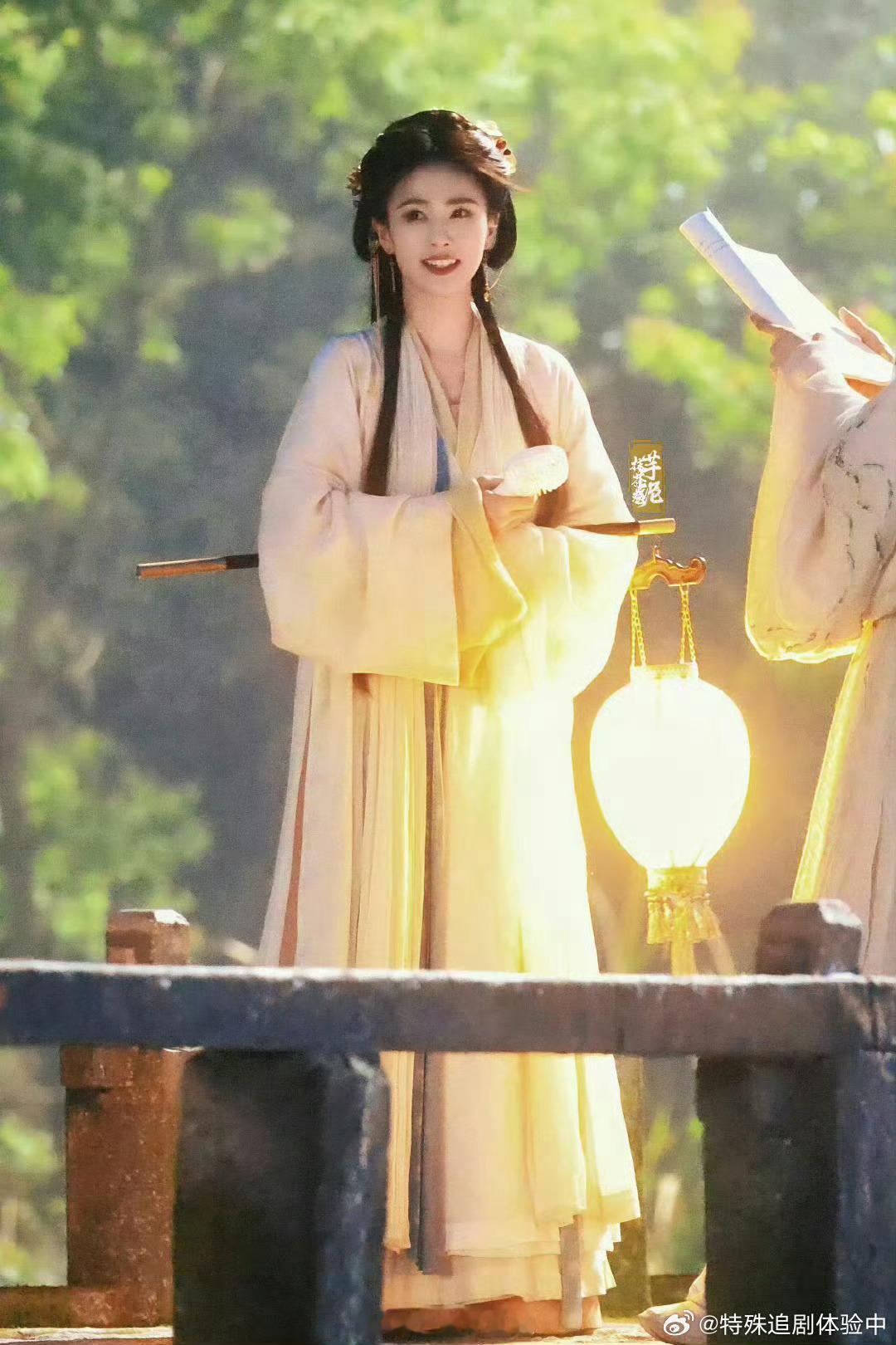 #白鹿妆造运#绝了吧！！真的不得不说白鹿真的是她妆造运好，蓝色这套美爆了谁懂！！