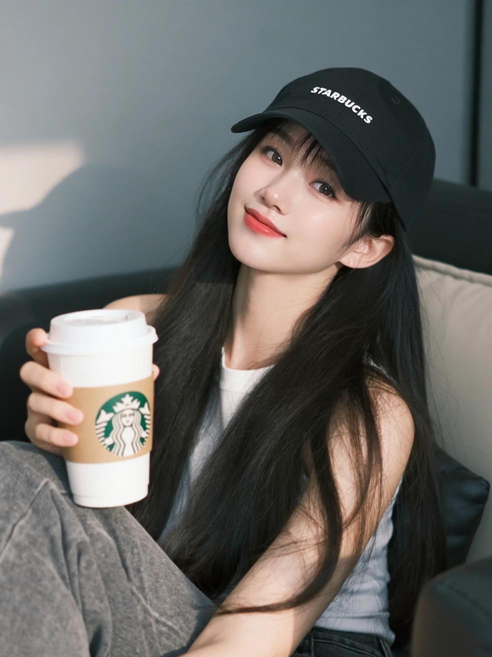 人生，没有什么可比的，若比美貌，我们都会老去;若比财富，我们都会失去...