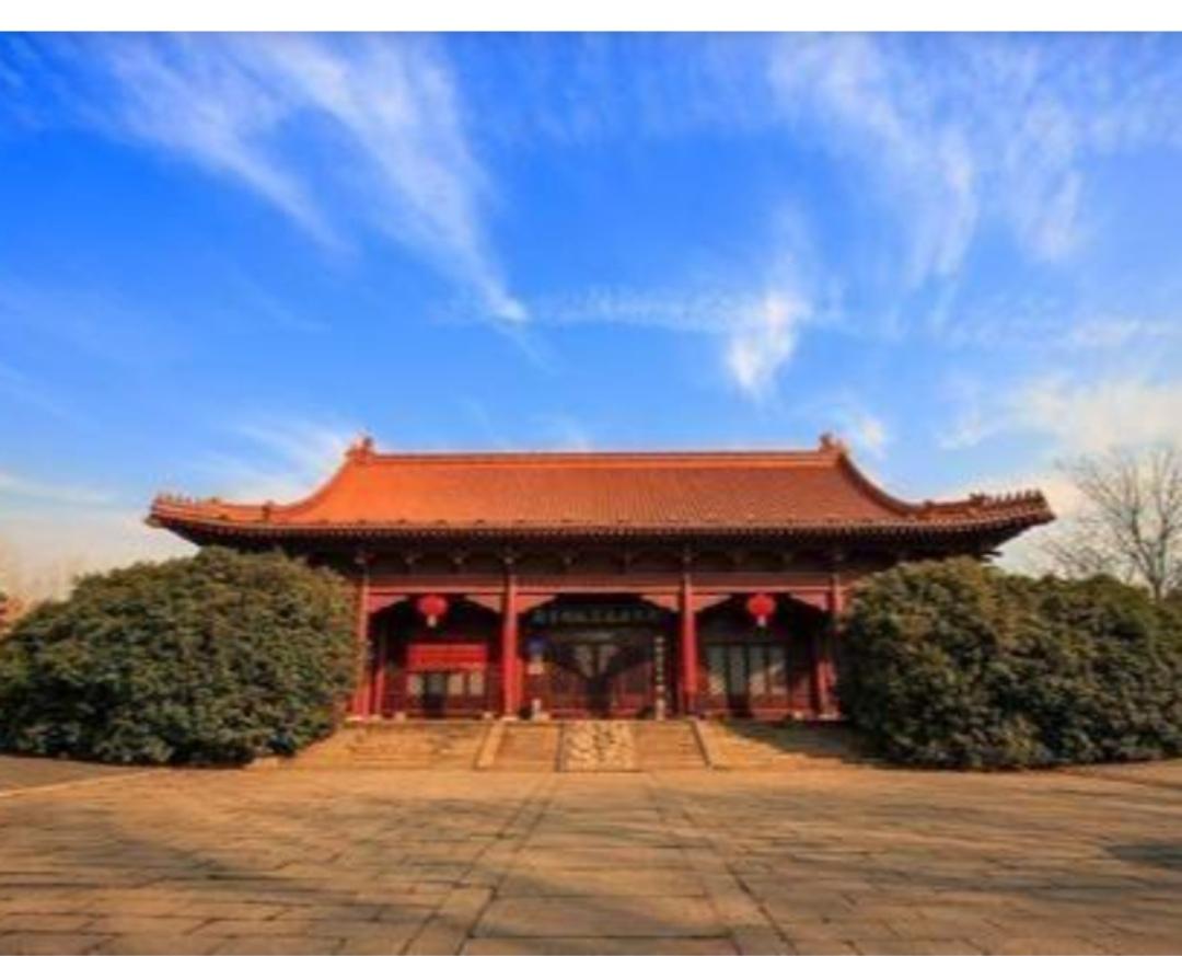 元朝末年，中央政权腐败，农民起义此起彼伏，社会动荡不安。元朝对周边藩属国的控制力