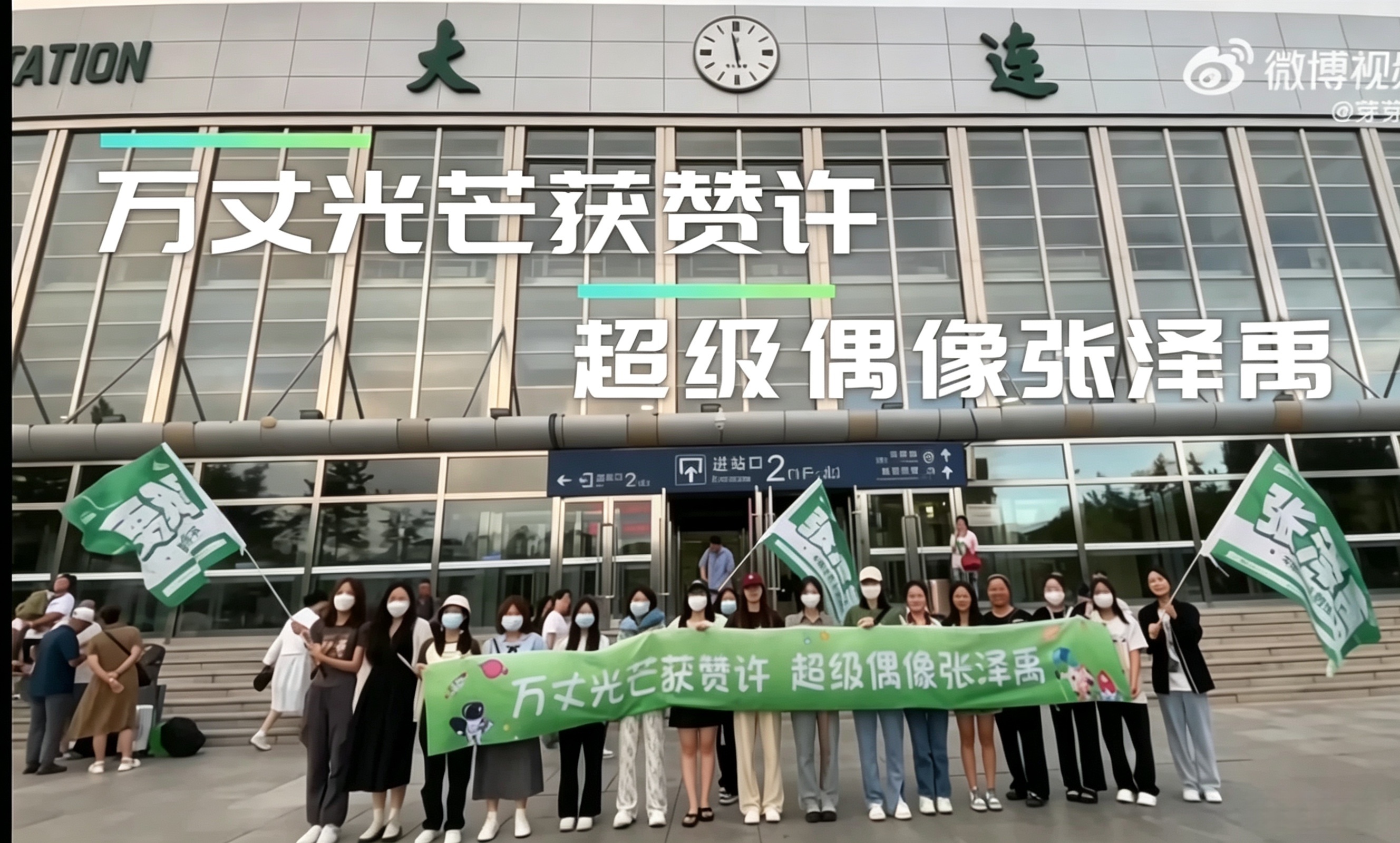 该怎么说呢，直到后来咱俩熟了，咱俩打闹间你笑着和我说咱俩压根不是这两年才认识的，