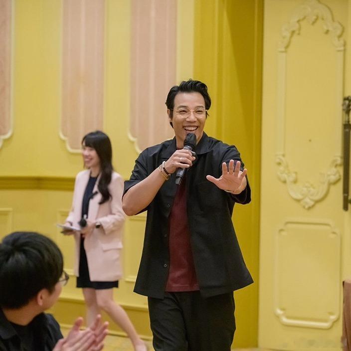 《爱回家》“细龙生”近况曝光：身形暴胀造型突变，网友惊呼认不出.现年47岁的郑世